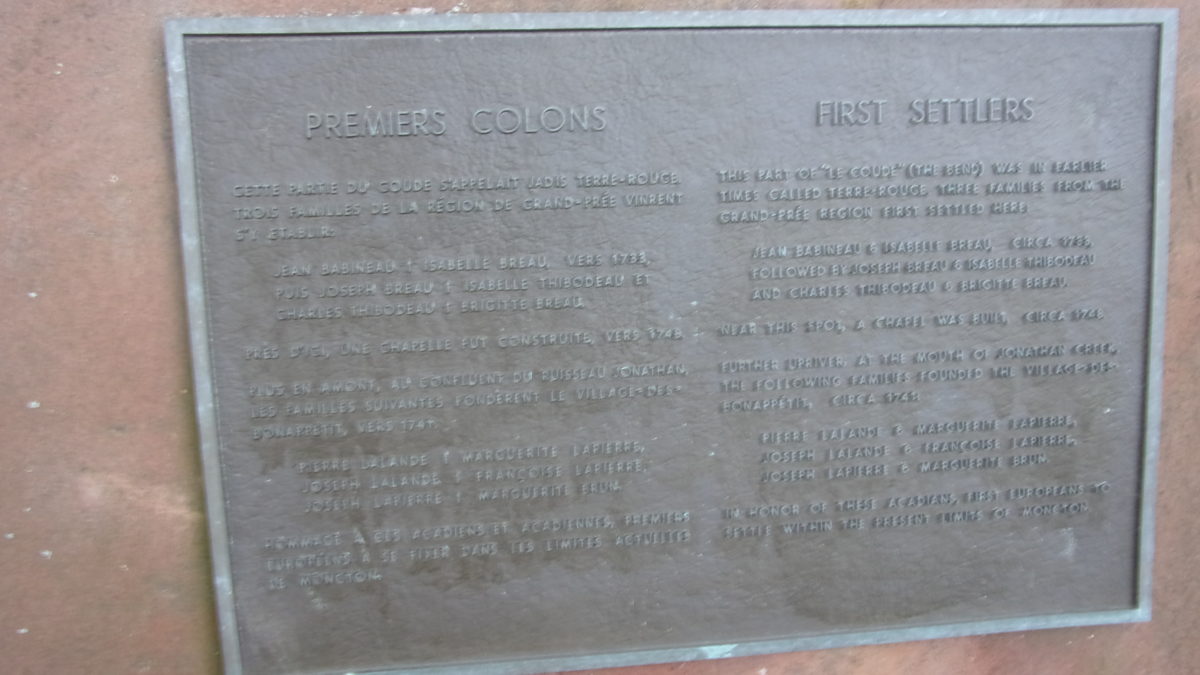 Commemorative plaque in honor of the first inhabitants